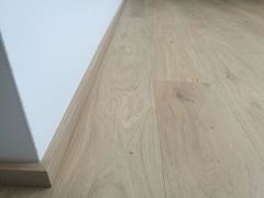 montaż listw przypodłogowych Parador Nowy Sącz